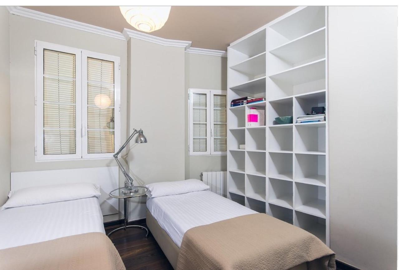 No Turistic Rental, Duplex Penthouse In The Historic Center, Valencia, Ideal For Those Looking To Stay In The City For A Season, Including Professionals And Students ภายนอก รูปภาพ